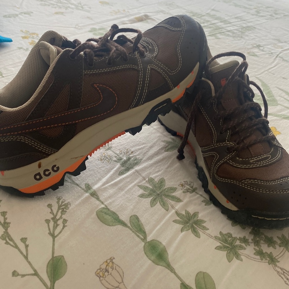 Nike ACG 7